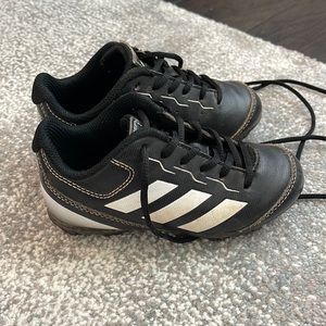 Youth size 10, Adidas baseball cleats. Great used condition.